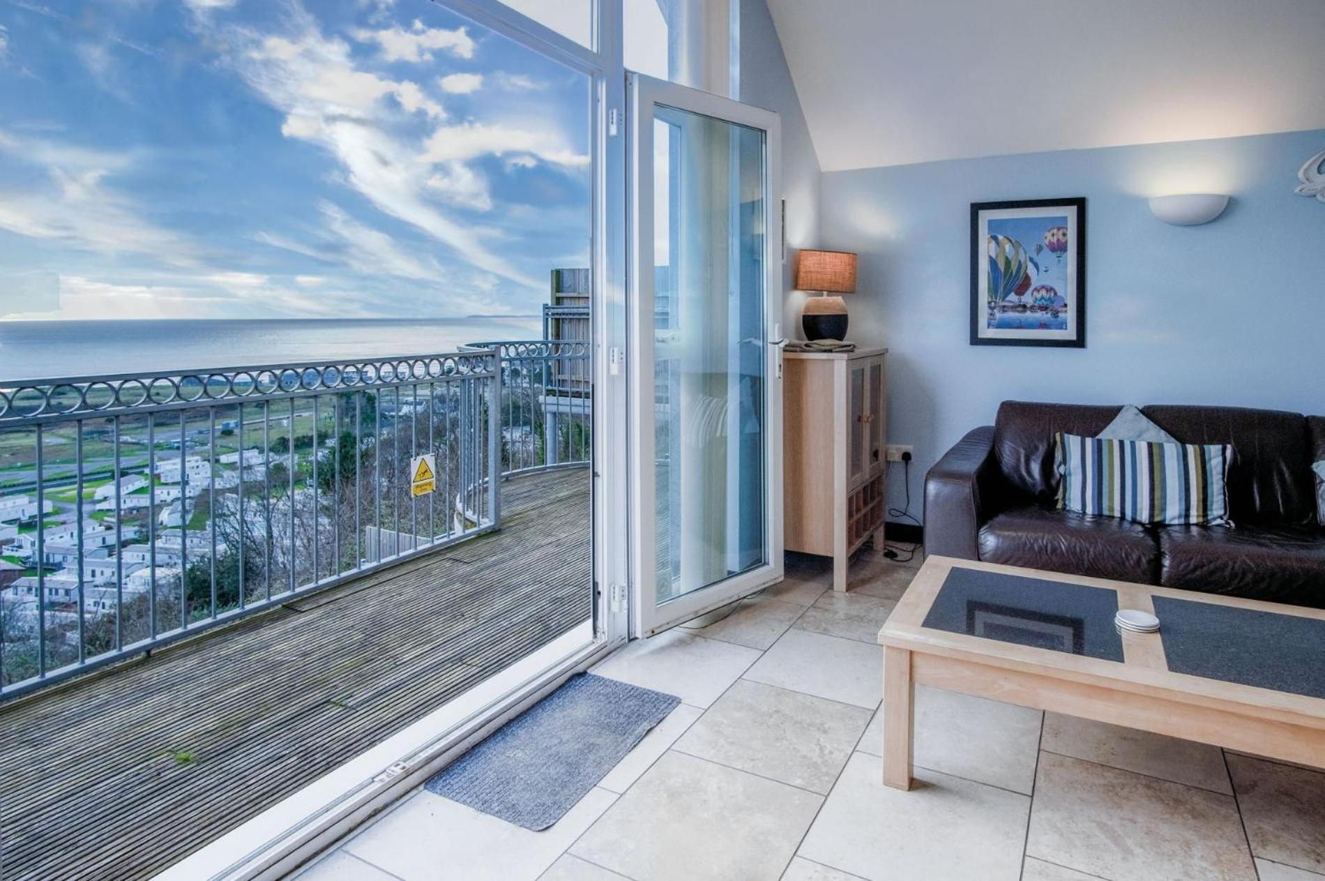 Ewyn Y Don - 2 Bedroom Apartment - Pendine Bagian luar foto