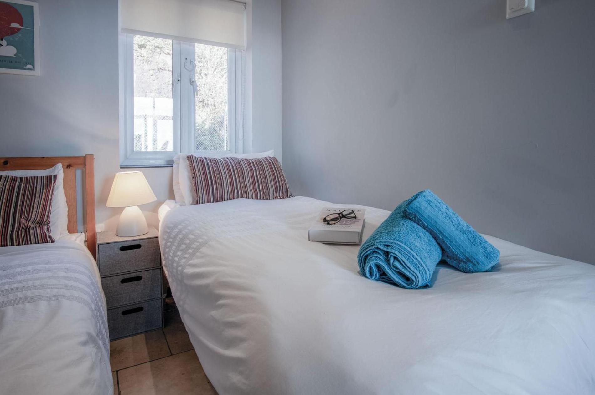 Ewyn Y Don - 2 Bedroom Apartment - Pendine Bagian luar foto