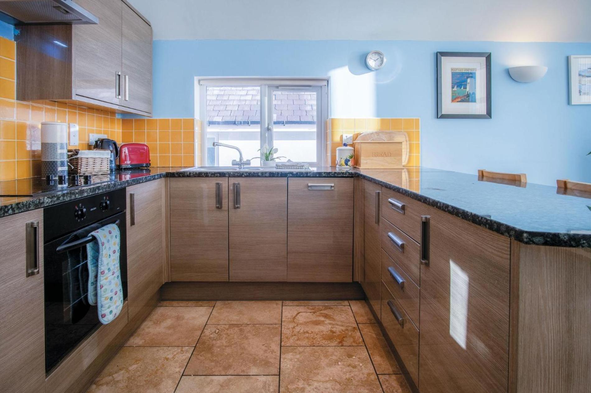 Ewyn Y Don - 2 Bedroom Apartment - Pendine Bagian luar foto